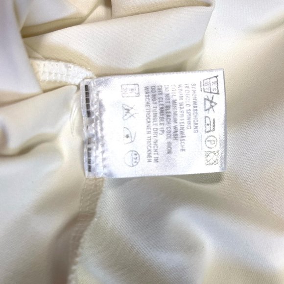 Auc Escada V neck white short sleeves top - Picture 6 of 7